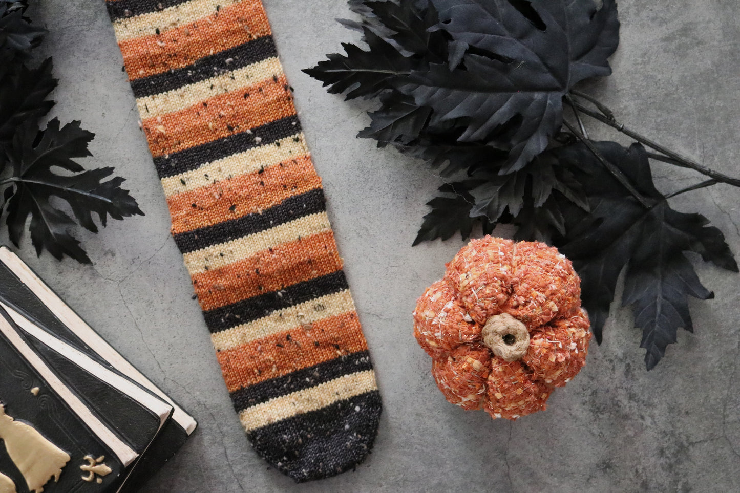 Vintage Halloween - Self Striping
