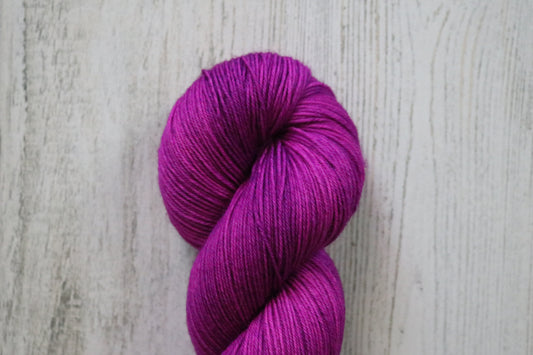 Mystic Magenta - Aspen Fingering