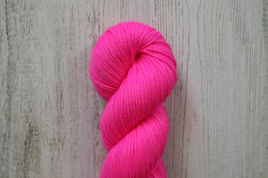 Shockingly Pink - Aspen Fingering