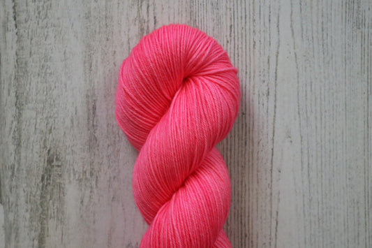 Neon Grapefruit - Aspen Fingering