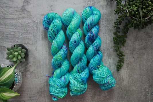 Party Wave - Hemlock DK
