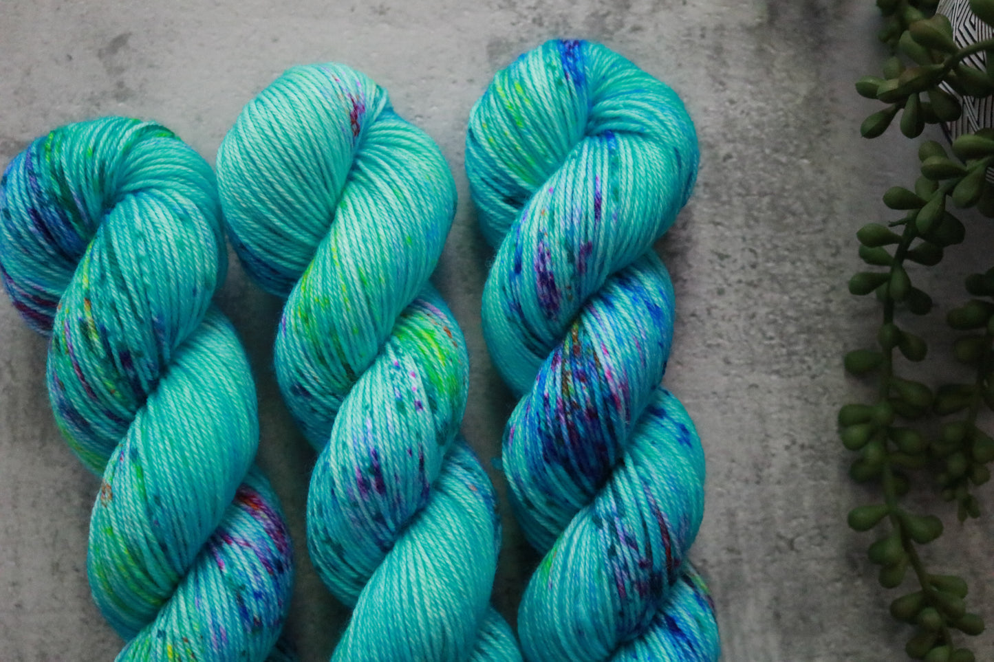 Party Wave - Hemlock DK