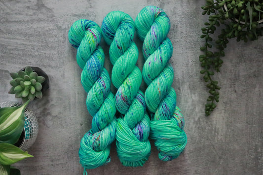 Shore Break - Hemlock DK
